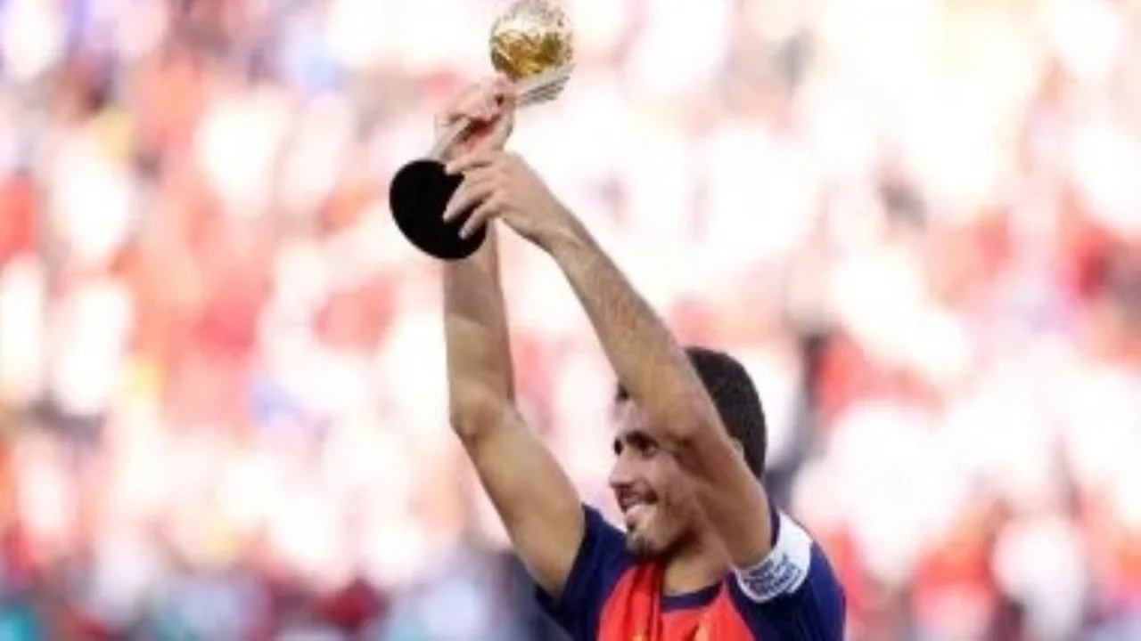 رودري يتوج بلقب أفضل لاعب في بطولة كأس العالم 2026